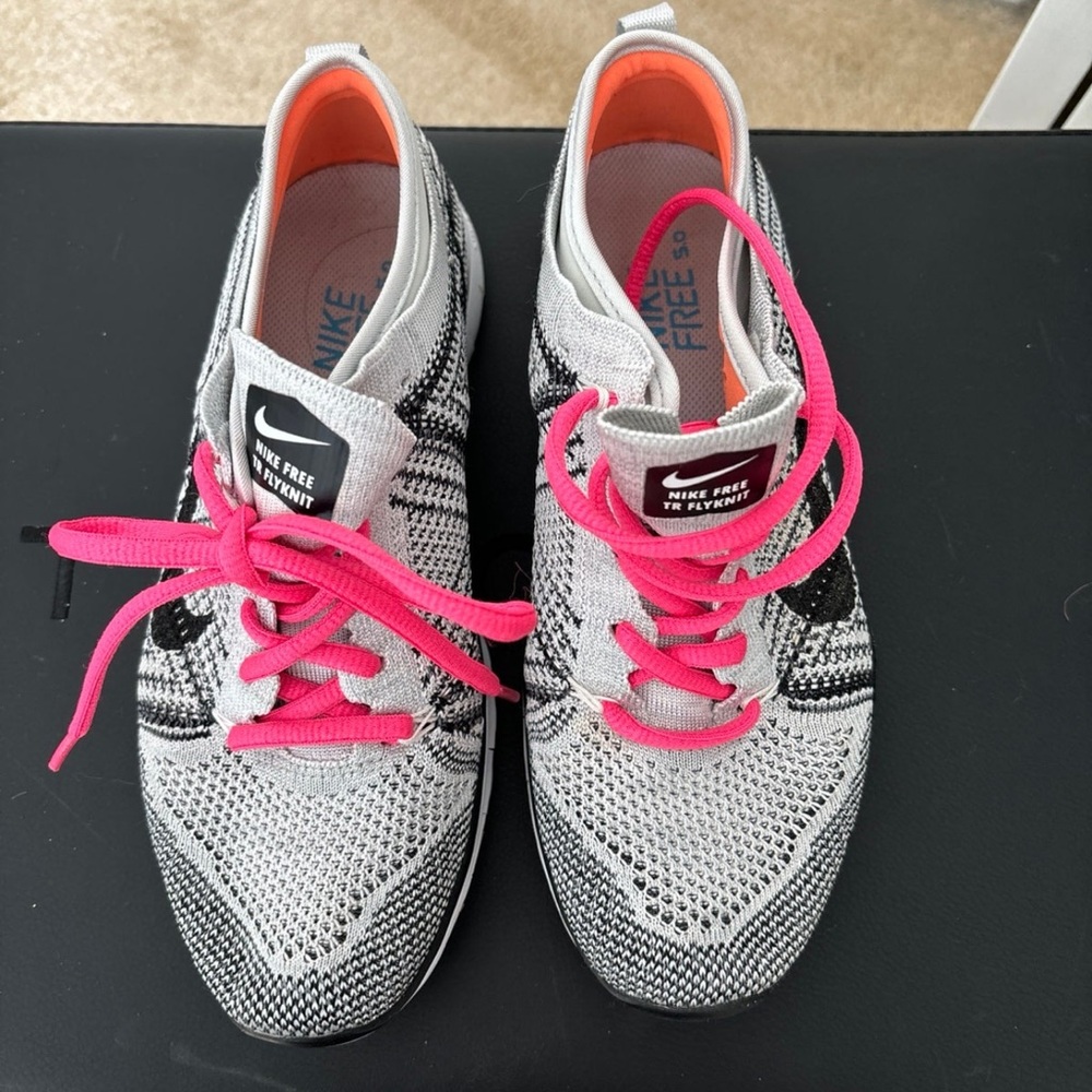 Women’s Nike Free Tr5 Flyknit size 6